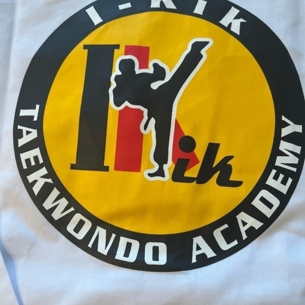 NEW Martial Arts TAEKWONDO Shirt in‎ Mint Condition!! 🔥 (Q) - Picture 5 of 6